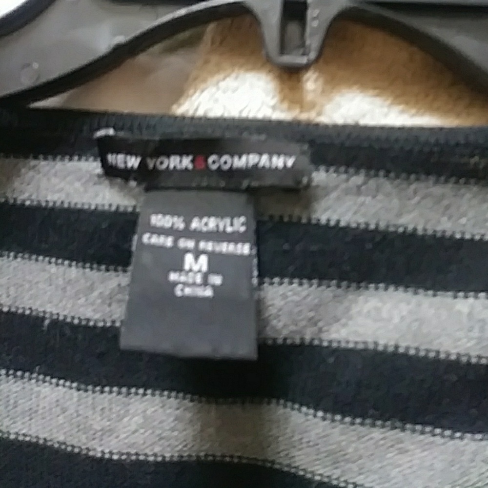 NY and Co M Sweater
